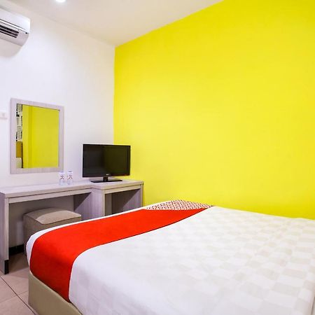 Oyo 119 Belvena Hotel Jakarta Eksteriør billede